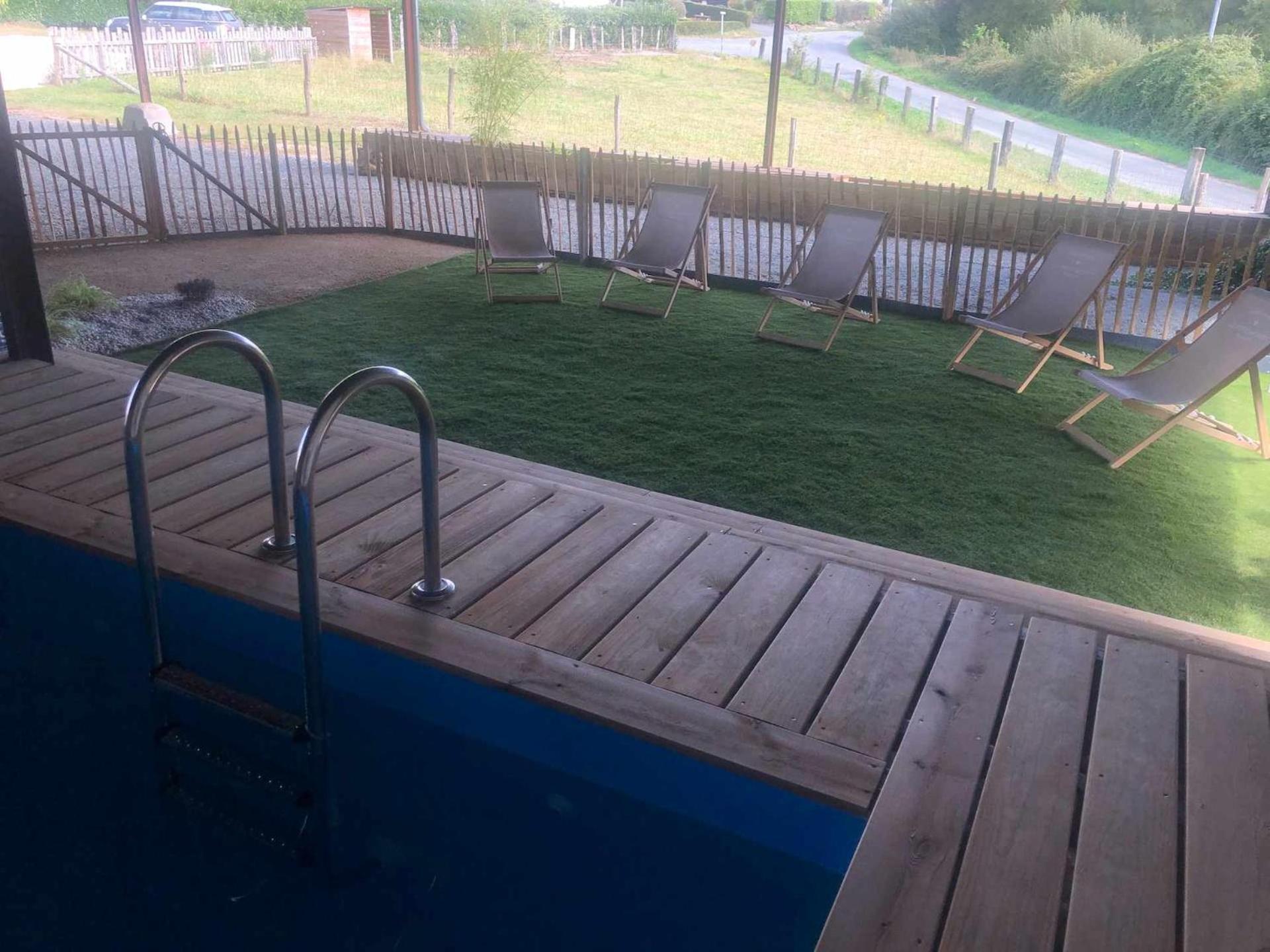 Le Petit Monty Gite Cote Jardin Saint-Malo-du-Bois Kültér fotó